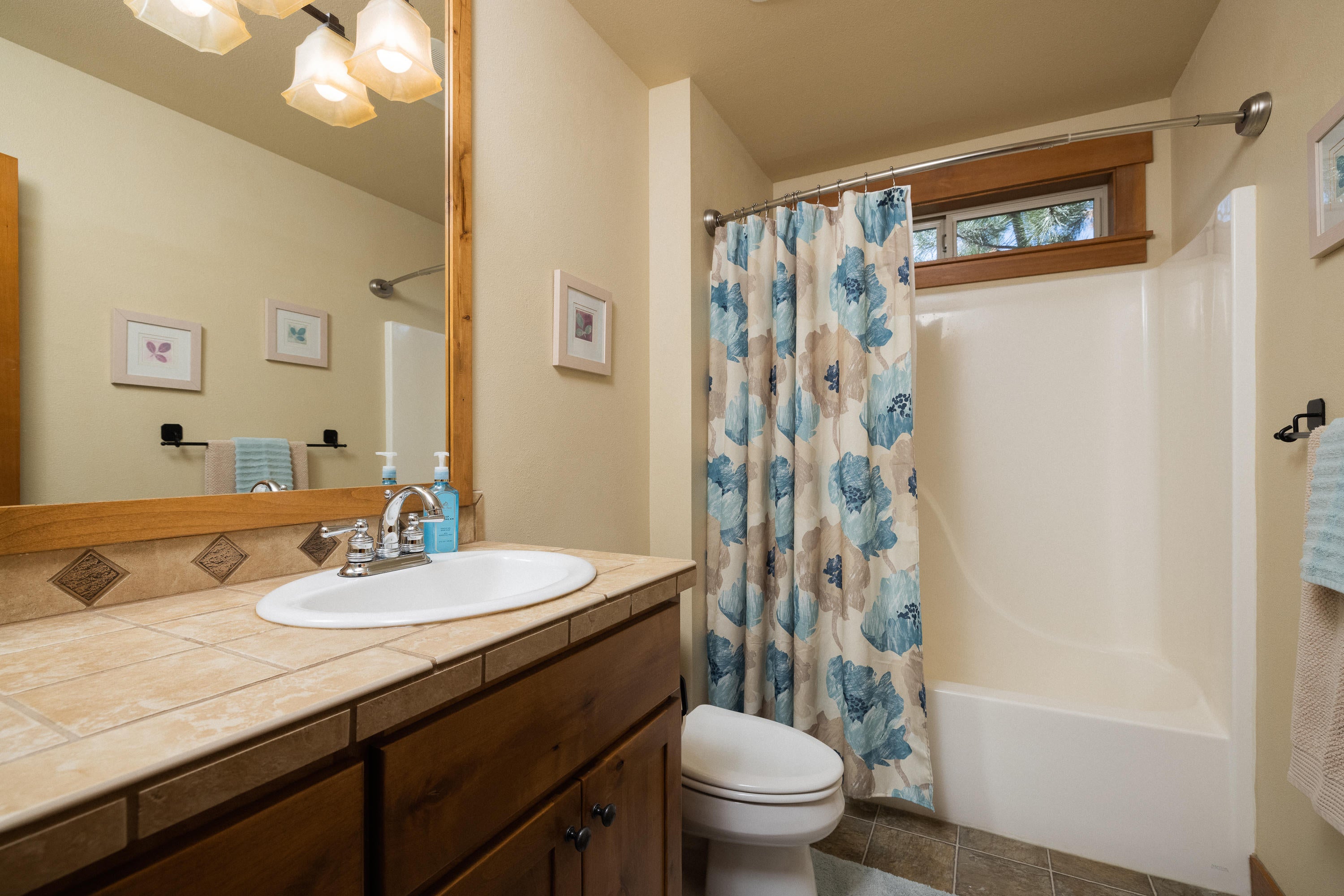 61447 Elder Ridge Street Bend, OR 97702 - Photo 16 of 25 61447 Elder Ridge Rd (19 of 27)