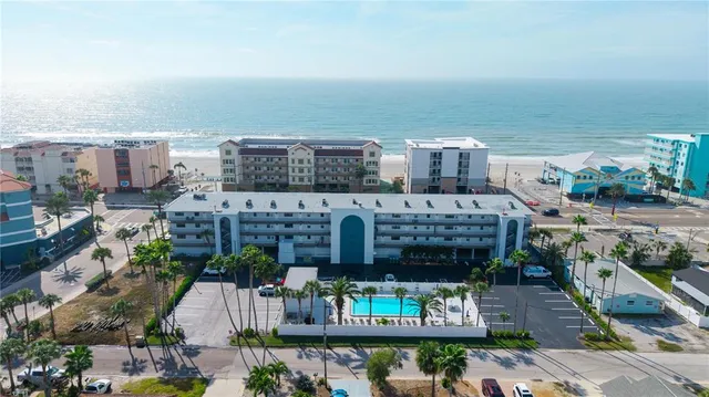 a view of houses with an outdoor seating