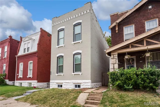 $249,900 | 3831 Oregon Avenue, St. Louis, MO 63118