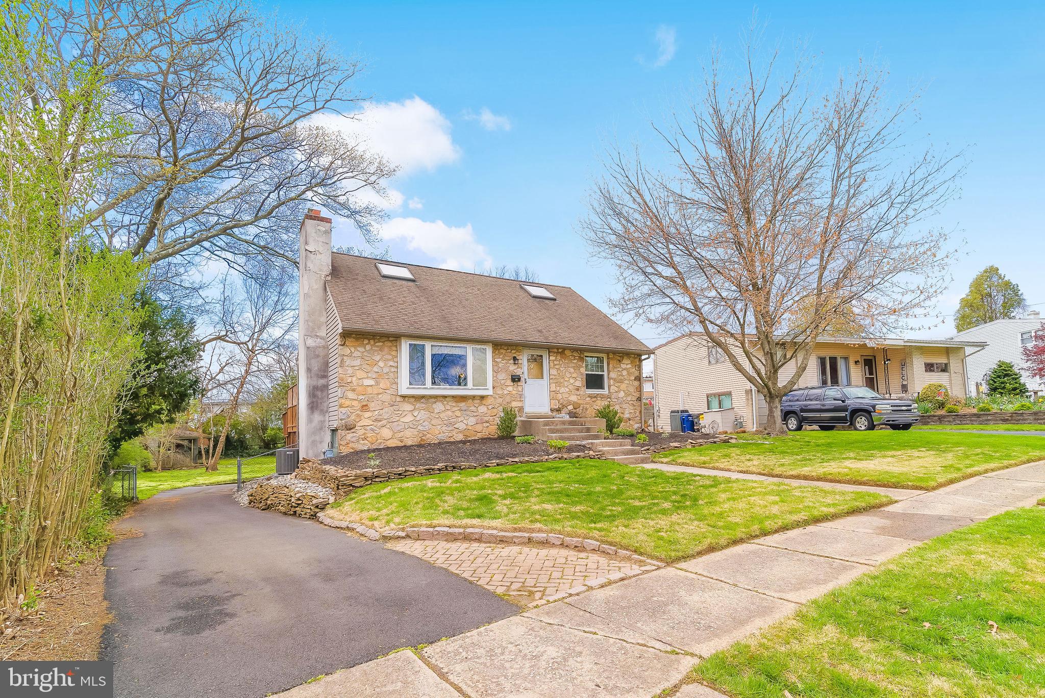 411 Haywood Road Ambler, PA 19002 - Photo 3 of 34 Gallery Image 3