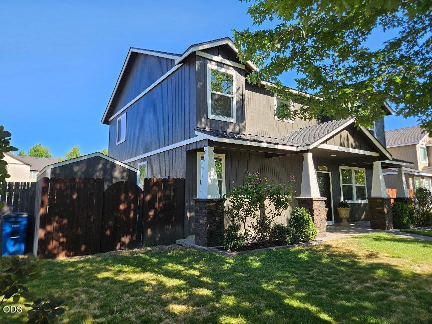 1320 Northeast 3rd Street Redmond, OR 97756 - Photo 2 of 11