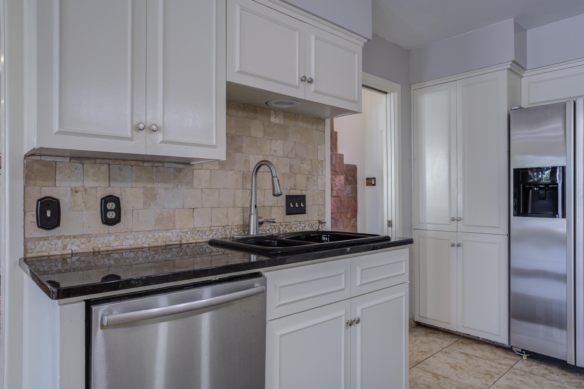 5018 92nd Street Lubbock, TX 79424 - Photo 12 of 53 Kitchen sink