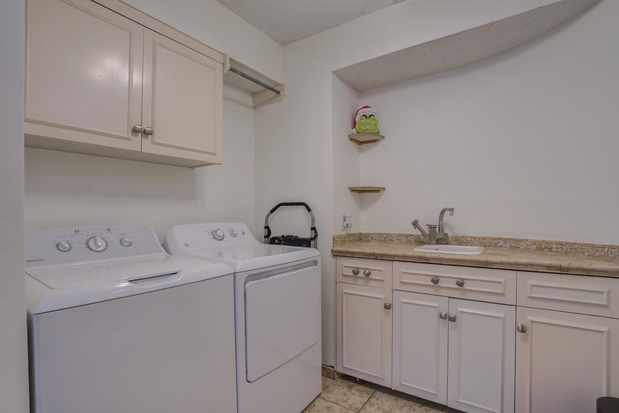 5018 92nd Street Lubbock, TX 79424 - Photo 14 of 53 Laundry Room