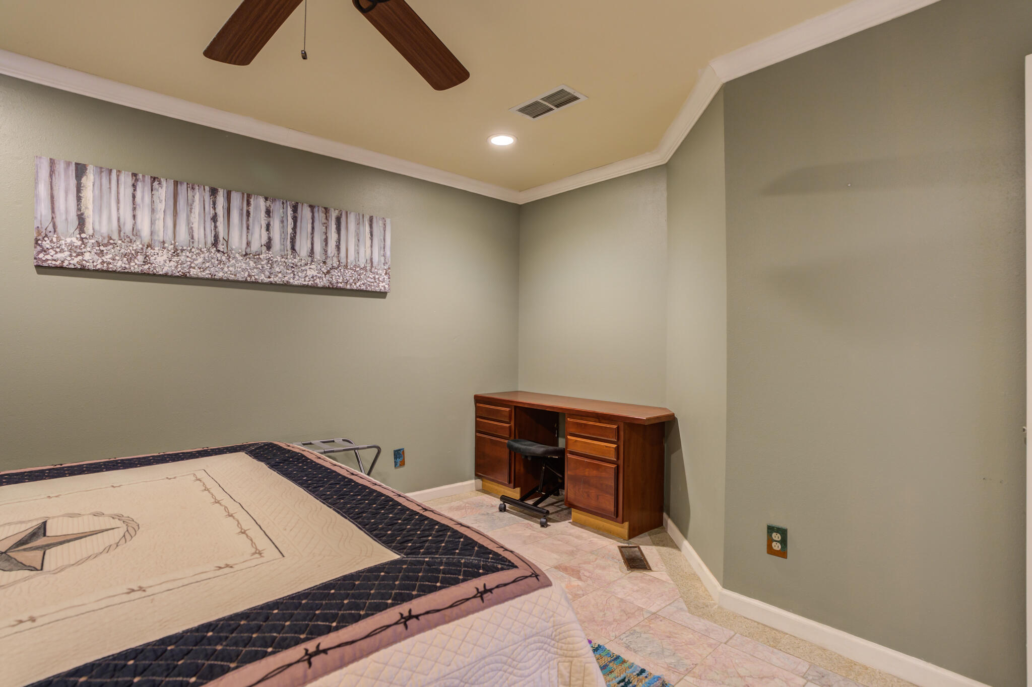 5018 92nd Street Lubbock, TX 79424 - Photo 25 of 53 Main floor bedroom 2
