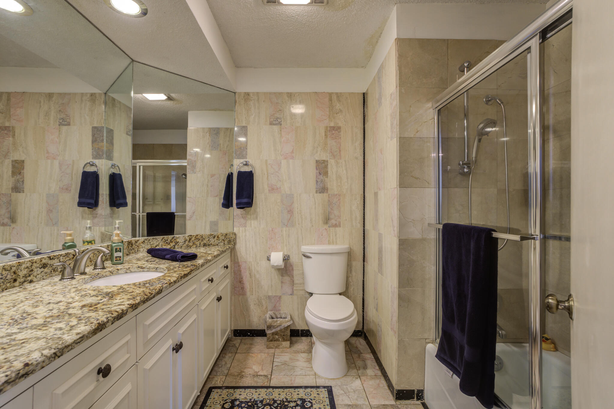 5018 92nd Street Lubbock, TX 79424 - Photo 27 of 53 1st floor bath 2