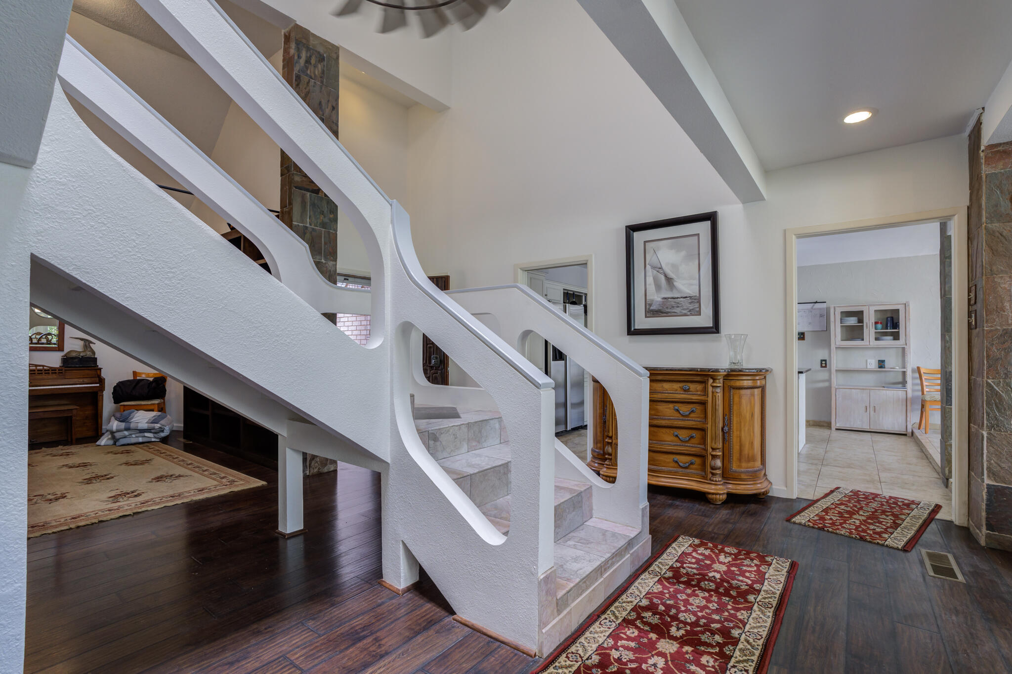 5018 92nd Street Lubbock, TX 79424 - Photo 4 of 53 Main hallway