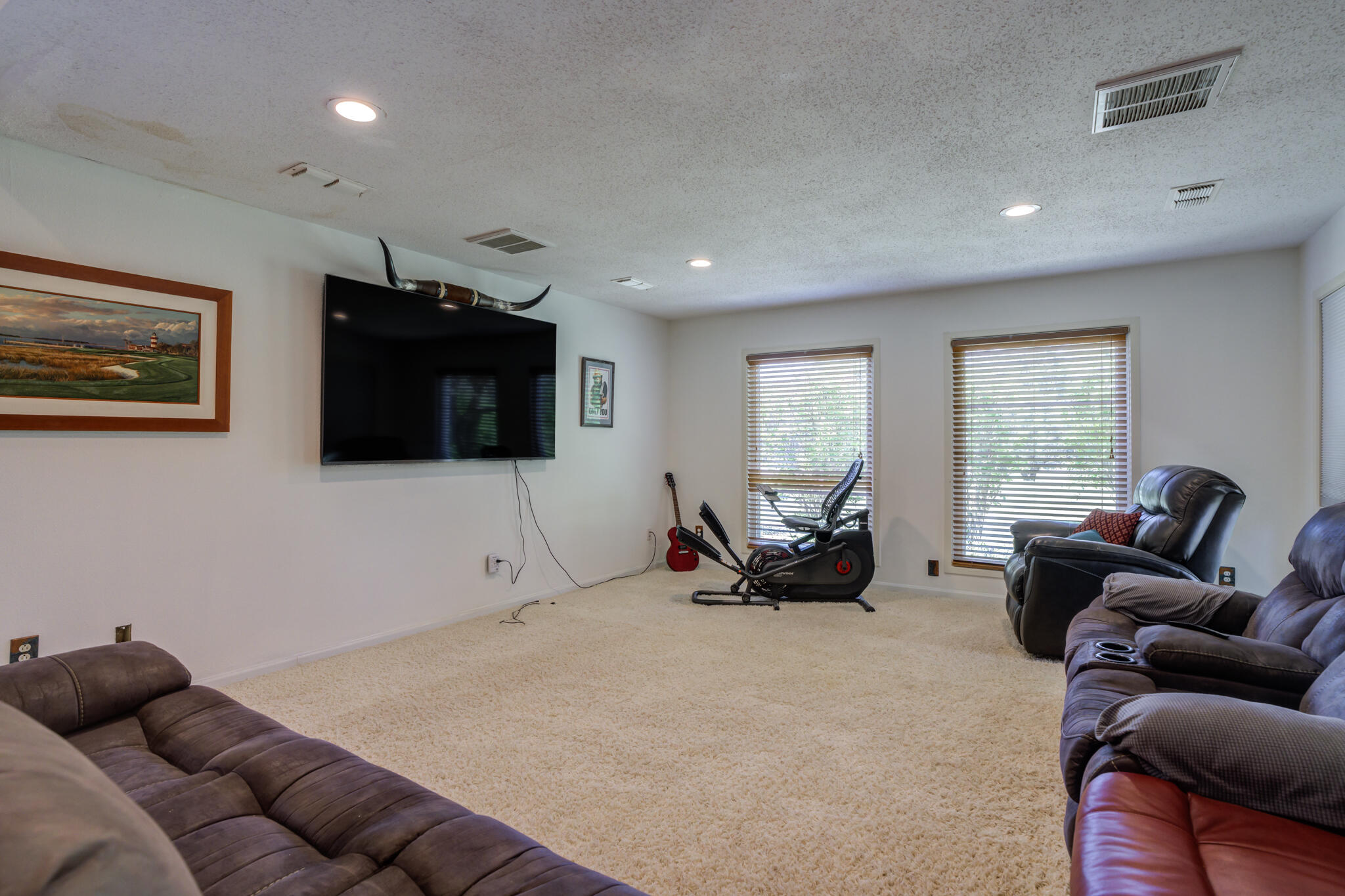 5018 92nd Street Lubbock, TX 79424 - Photo 41 of 53 Man cave TV