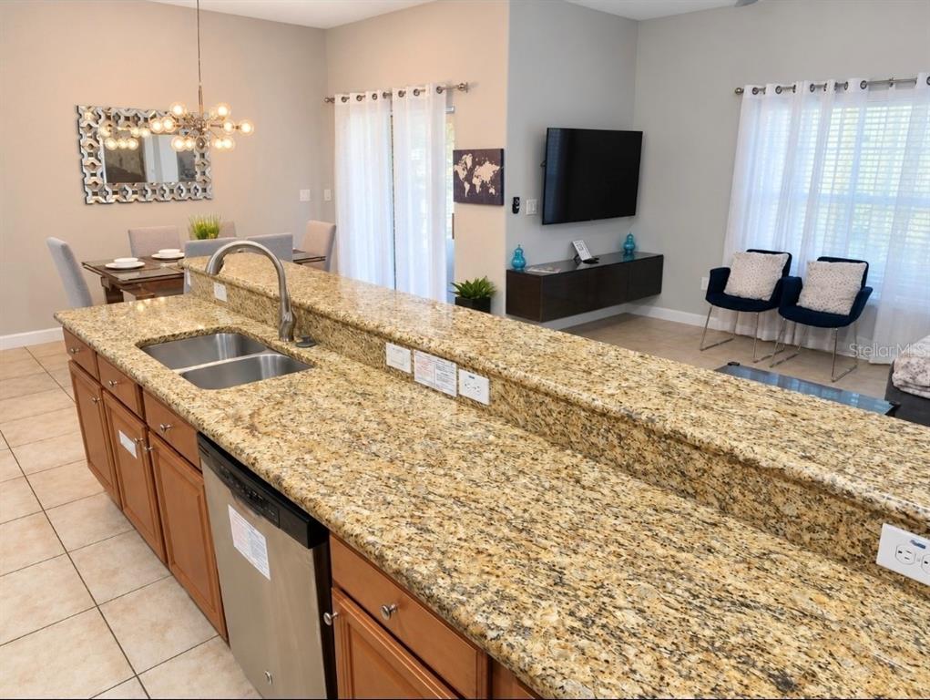 8961 Bismarck Palm Road Kissimmee, FL 34747 - Photo 2 of 20 Gallery Image 2