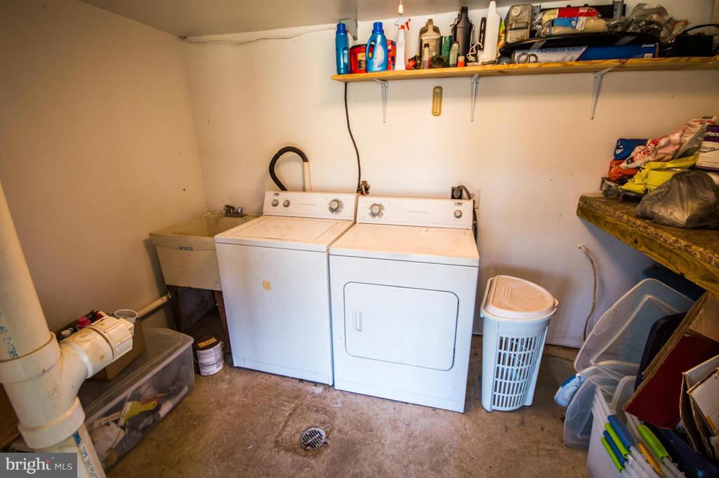 51 Creek Road Front Royal, VA 22630 - Photo 18 of 30 Laundry Room