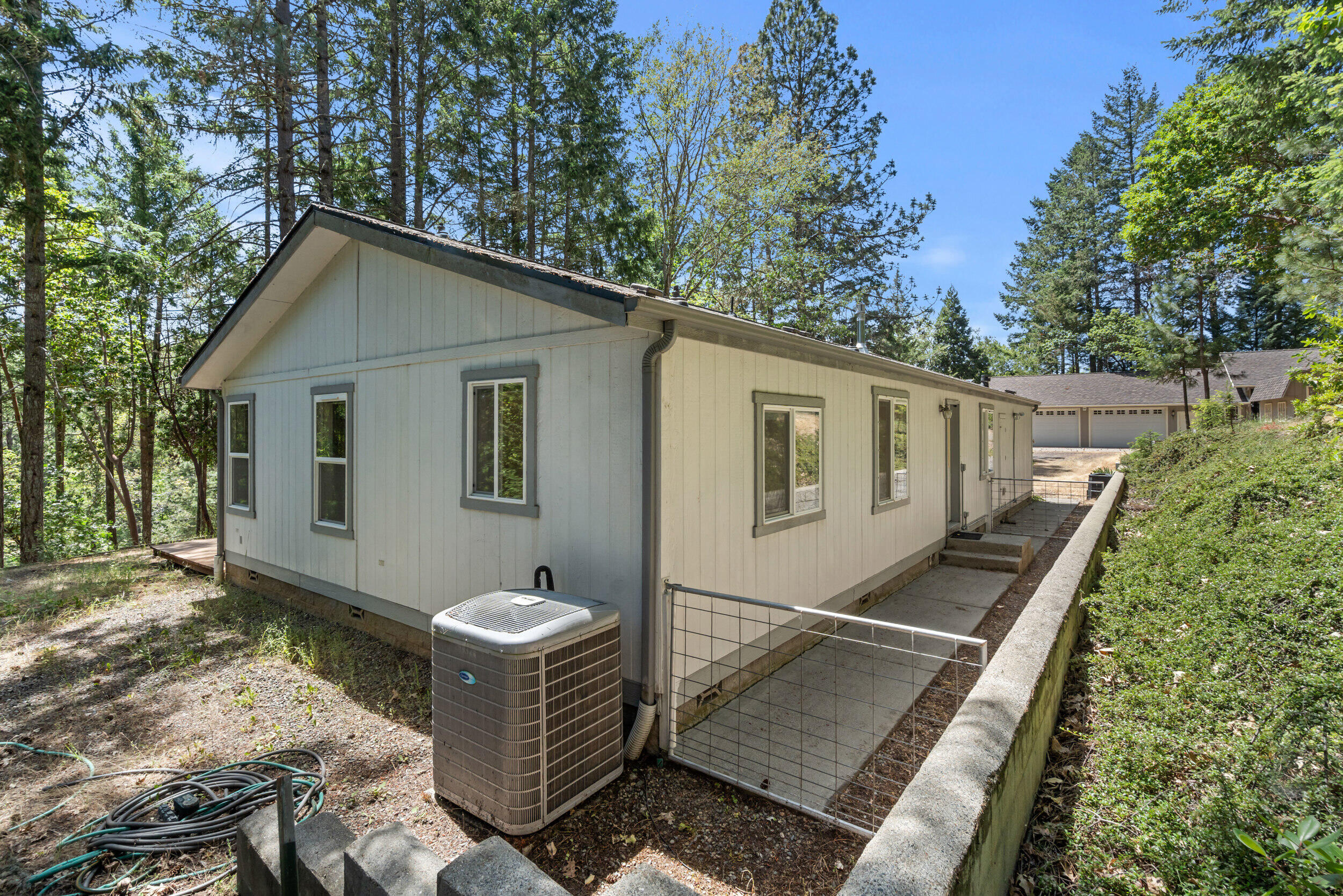 11020 North Applegate Road Grants Pass, OR 97527 - Photo 11 of 52 12_11020 n applegate rd-12