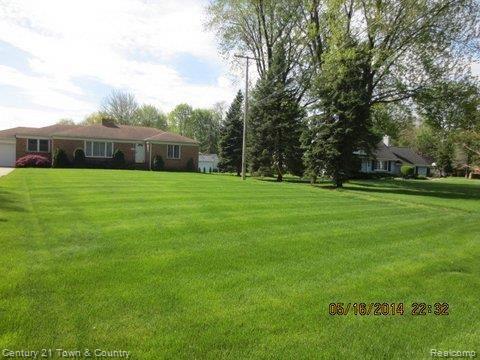 38730 Riverside Drive Clinton Township, MI 48036 - Photo 4 of 4 IMG_0999.jpg