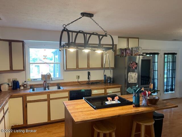 915 Penny Winkle Road Pleasureville, KY 40057 - Photo 2 of 35 kitchen