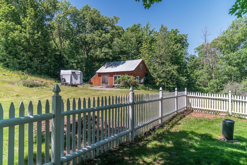 275 Mirick Road Princeton, MA 01541 - Photo 4 of 30 Gallery Image 4