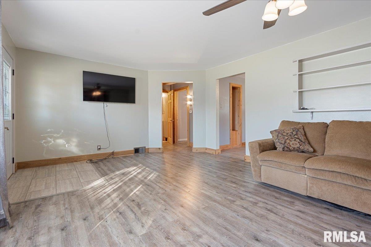201 West Rohman Street Metamora, IL 61548 - Photo 4 of 20 Gallery Image 4