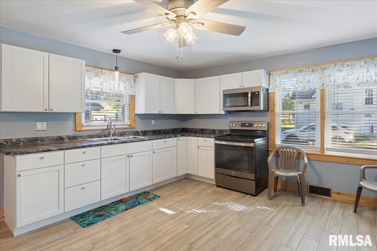 201 West Rohman Street Metamora, IL 61548 - Photo 5 of 20 Gallery Image 5