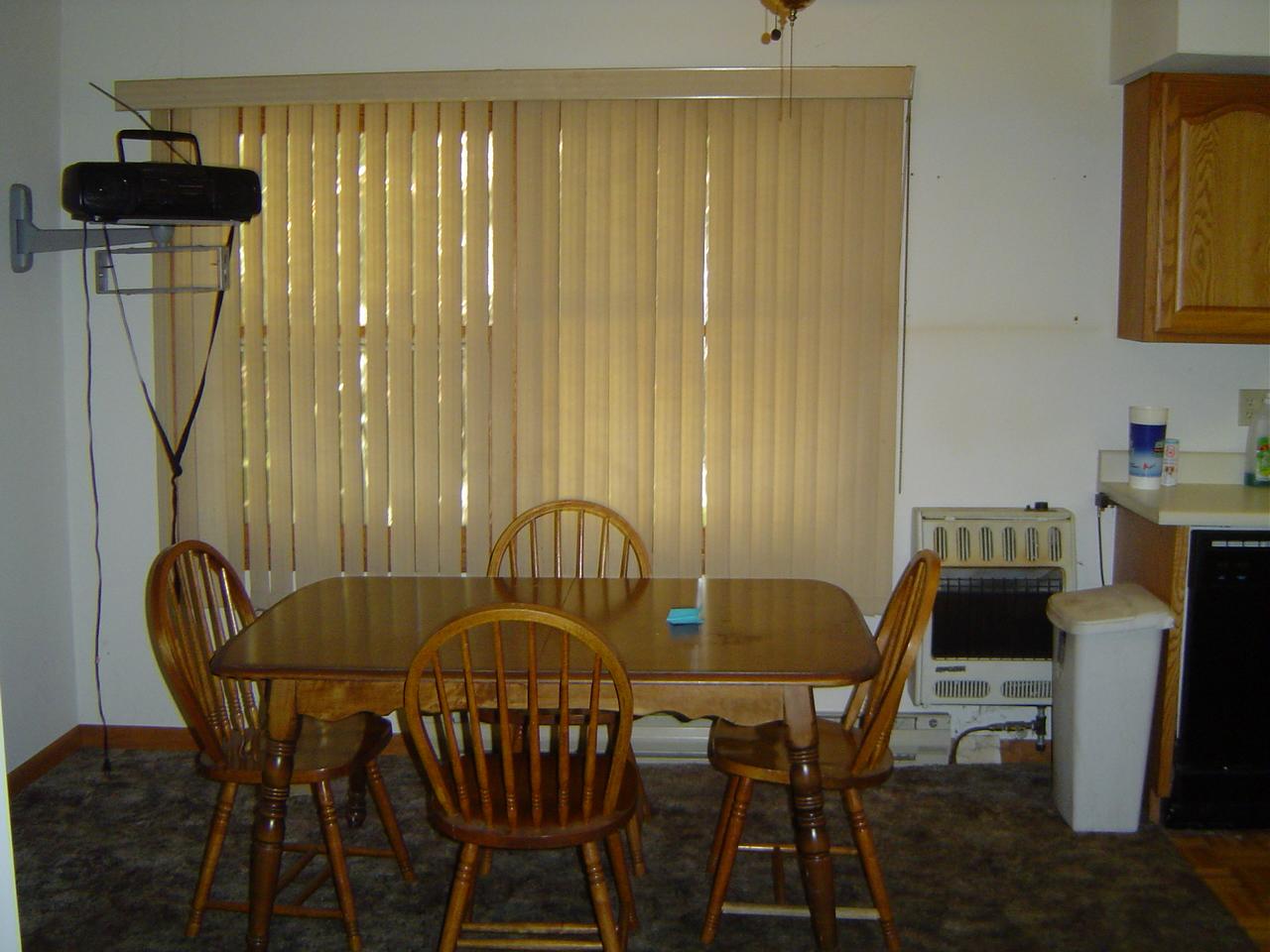 1266 Pine Ridge Drive Bushkill, PA 18324 - Photo 6 of 7 dining area