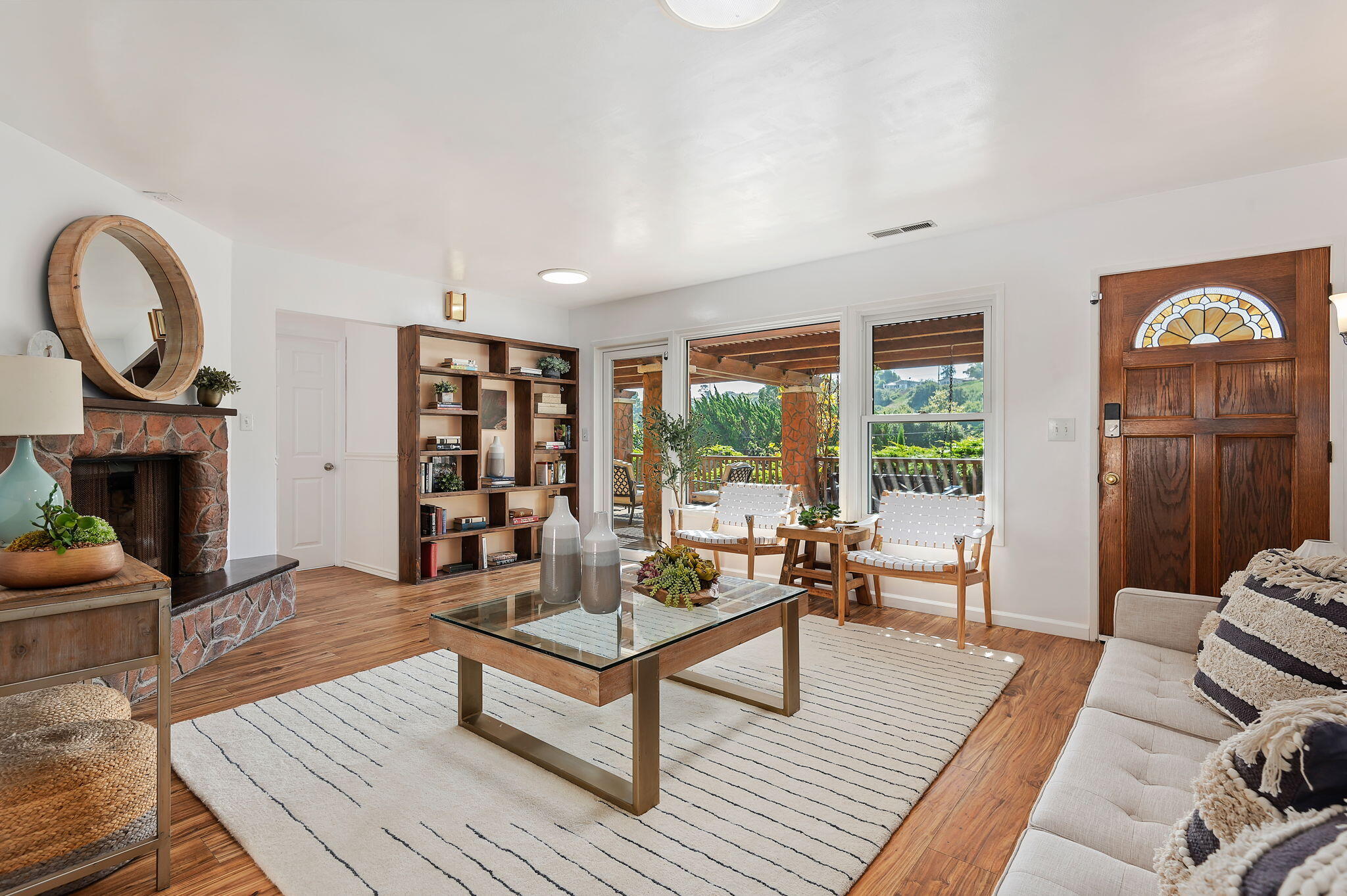 1260 Mountain View Road Santa Barbara, CA 93109 - Photo 8 of 31 008-12-web-or-mls-12 - Living Room