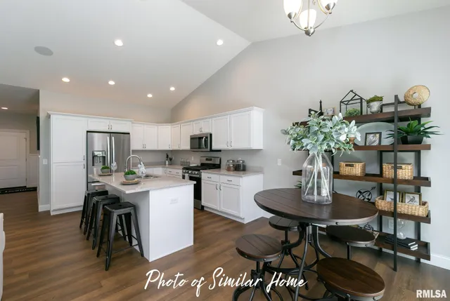 $349,900 | 602 North 15th Street, Le Claire, IA 52753