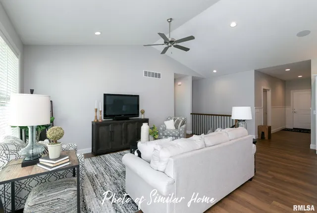 $349,900 | 602 North 15th Street, Le Claire, IA 52753