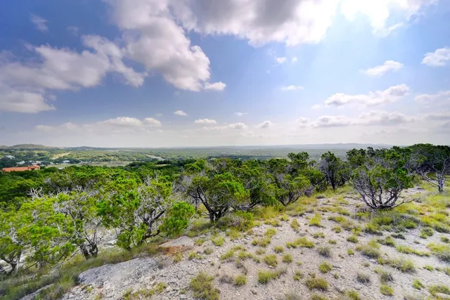 $569,000 | 129-130 Lynx Cove, Unit RMKS, Blanco, TX 78606