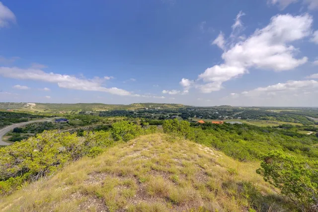 $569,000 | 129-130 Lynx Cove, Unit RMKS, Blanco, TX 78606