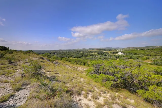 $569,000 | 129-130 Lynx Cove, Unit RMKS, Blanco, TX 78606
