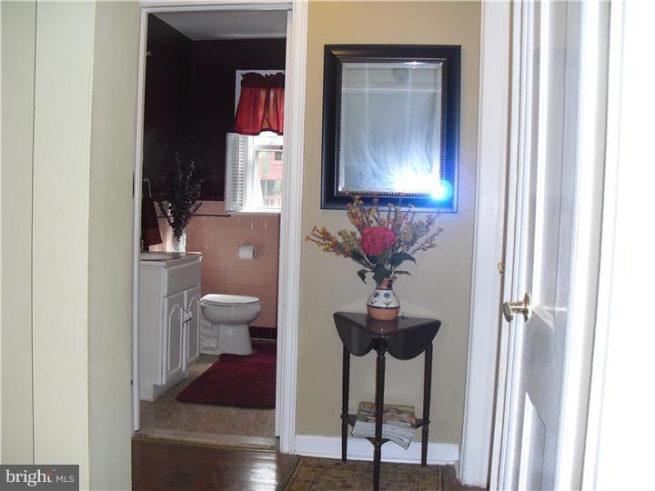 3206 Hilltop Road Newtown Square, PA 19073 - Photo 6 of 21