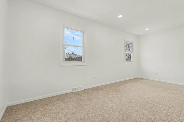 $484,900 | 3002 North Maple Tree Lane, Wadsworth, IL 60083