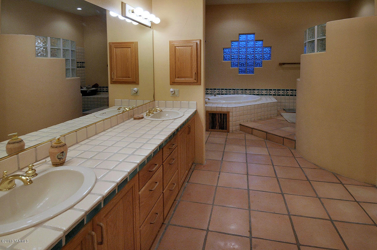 911 North Rancho Del Jefe Loop Tucson, AZ 85748 - Photo 14 of 28 Gallery Image 14