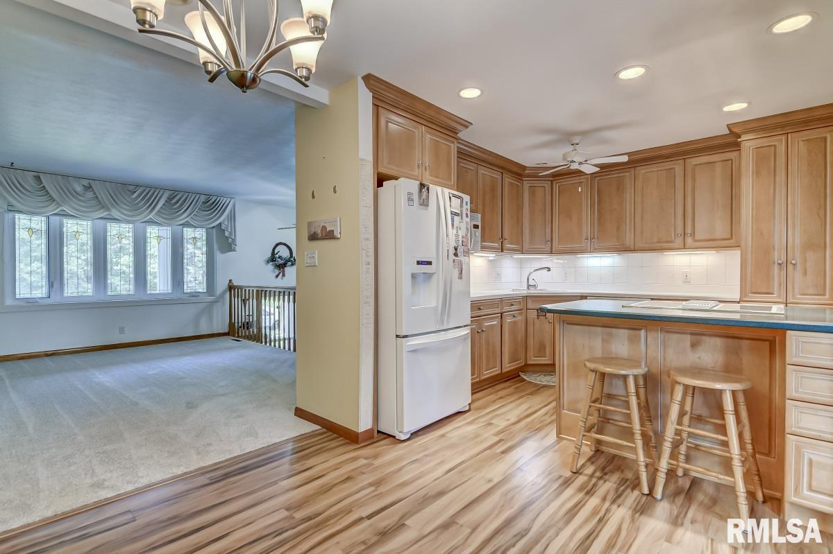 2208 Kaskaskia Drive Springfield, IL 62702 - Photo 11 of 37 Gallery Image 11