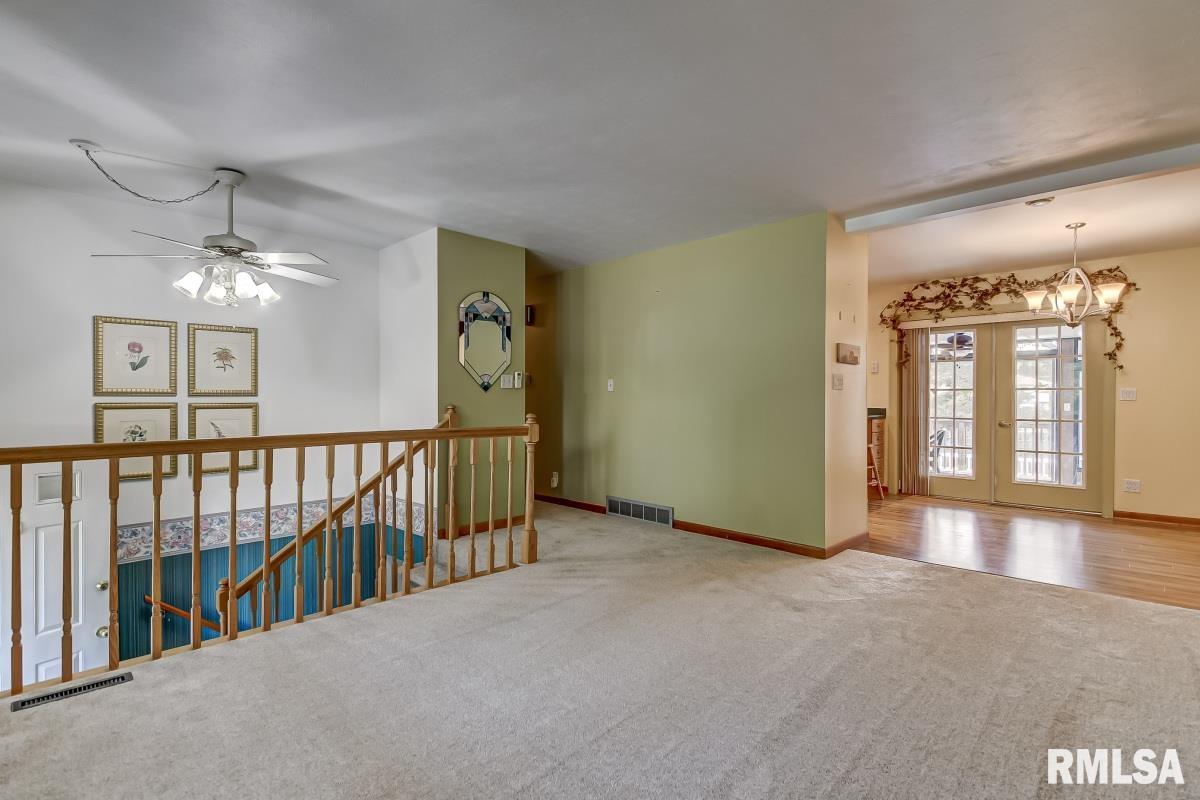 2208 Kaskaskia Drive Springfield, IL 62702 - Photo 5 of 37 Gallery Image 5