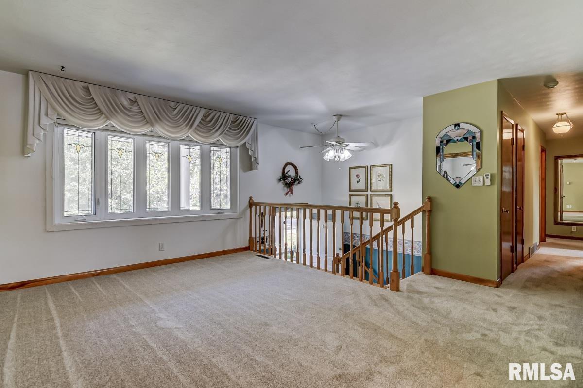 2208 Kaskaskia Drive Springfield, IL 62702 - Photo 6 of 37 Gallery Image 6