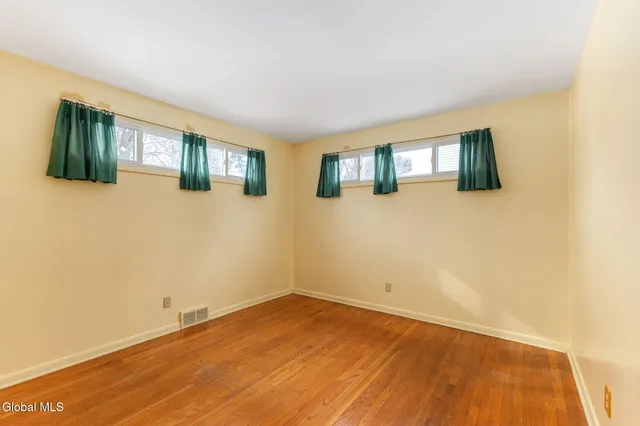 $339,000 | 58 East Highland Drive, Guilderland, NY 12203