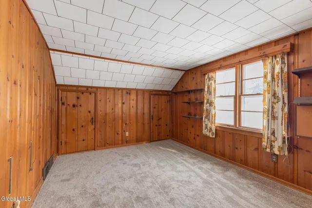 $339,000 | 58 East Highland Drive, Guilderland, NY 12203