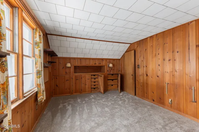 $339,000 | 58 East Highland Drive, Guilderland, NY 12203