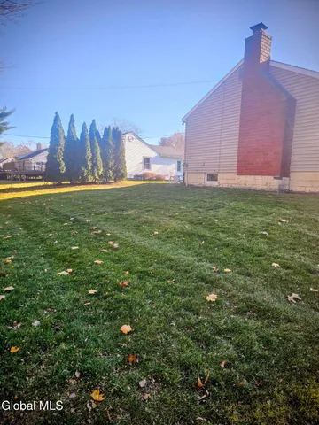 $339,000 | 58 East Highland Drive, Guilderland, NY 12203