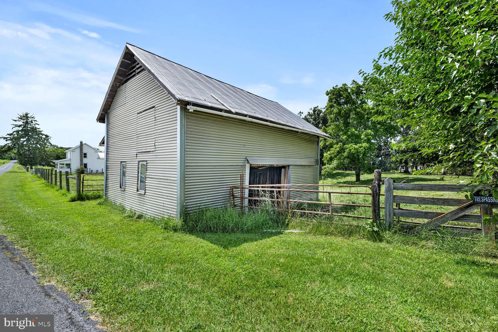 1275 Georgetown Road Mount Jackson, VA 22842 - Photo 45 of 45 a front view of house with a garden