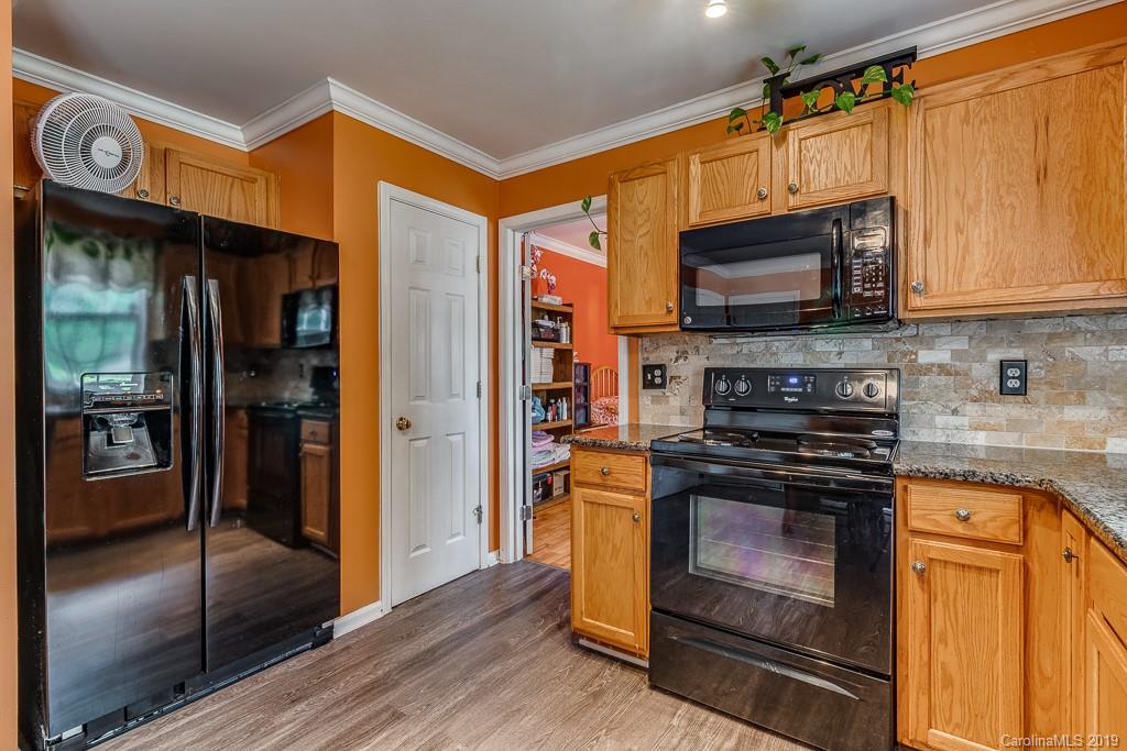 8331 Fox Swamp Road Charlotte, NC 28215 - Photo 14 of 38 Gallery Image 14