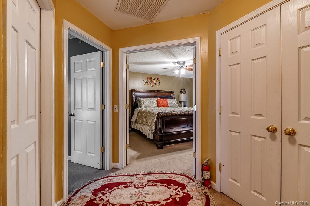 8331 Fox Swamp Road Charlotte, NC 28215 - Photo 16 of 38 Gallery Image 16