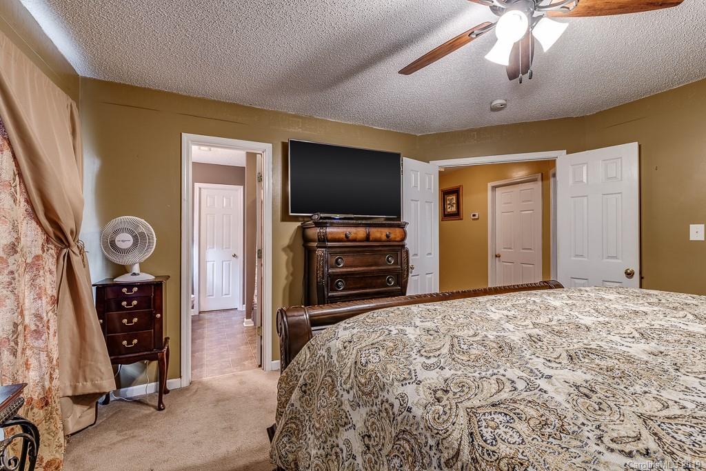 8331 Fox Swamp Road Charlotte, NC 28215 - Photo 19 of 38 Gallery Image 19