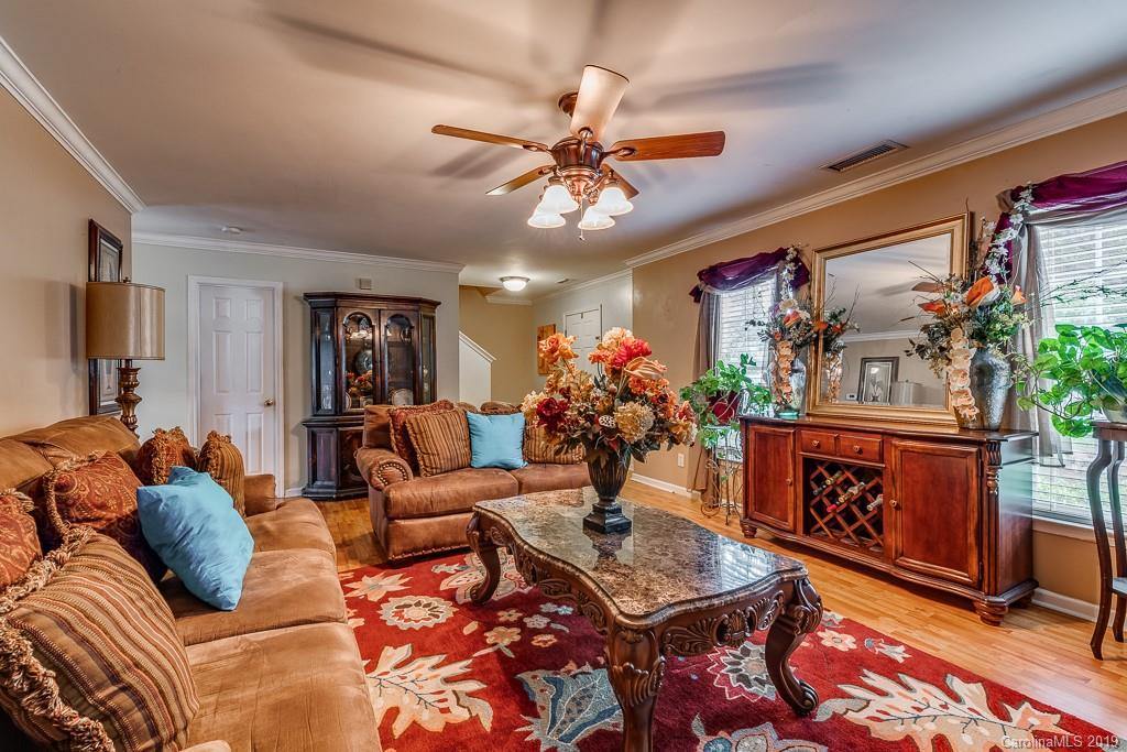 8331 Fox Swamp Road Charlotte, NC 28215 - Photo 6 of 38 Gallery Image 6