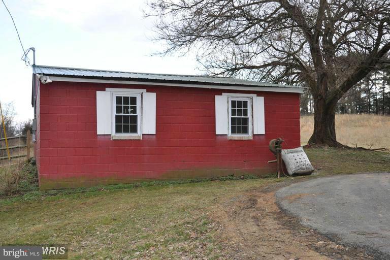 7431 Green Valley Road Frederick, MD 21701 - Photo 23 of 30 Front View of the Barn