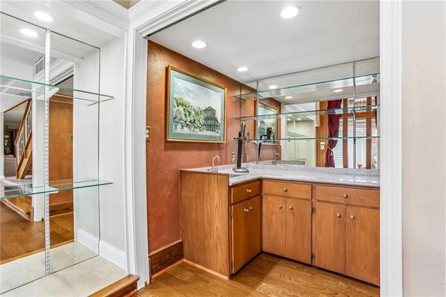 1 Rue Royale Metairie, LA 70002 - Photo 9 of 44