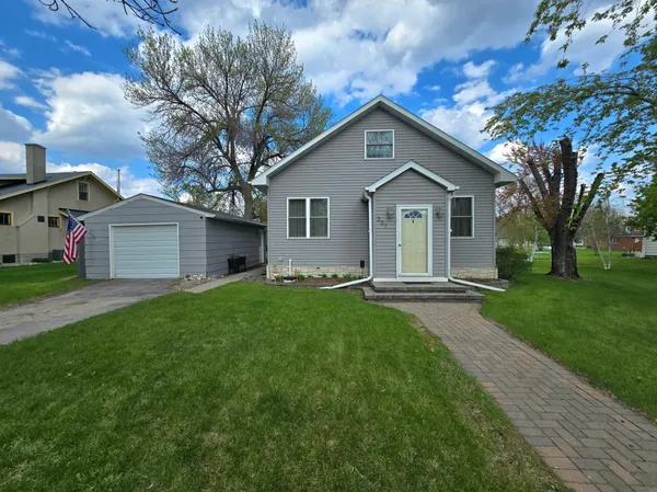 $219,900 | 337 2nd Avenue East, Halstad, MN 56548