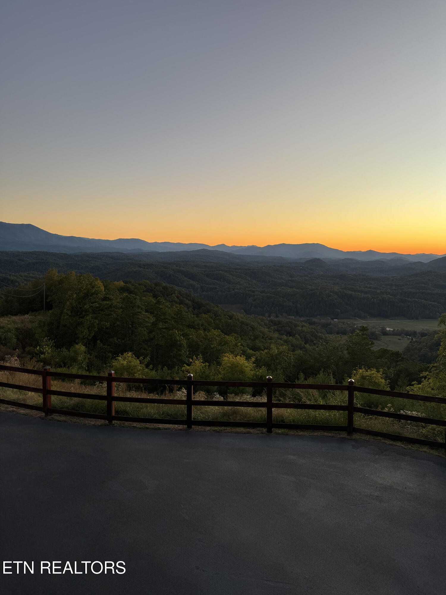 3661 Richardson Cove Road Sevierville, TN 37876 - Photo 8 of 60 richardson cove sunset