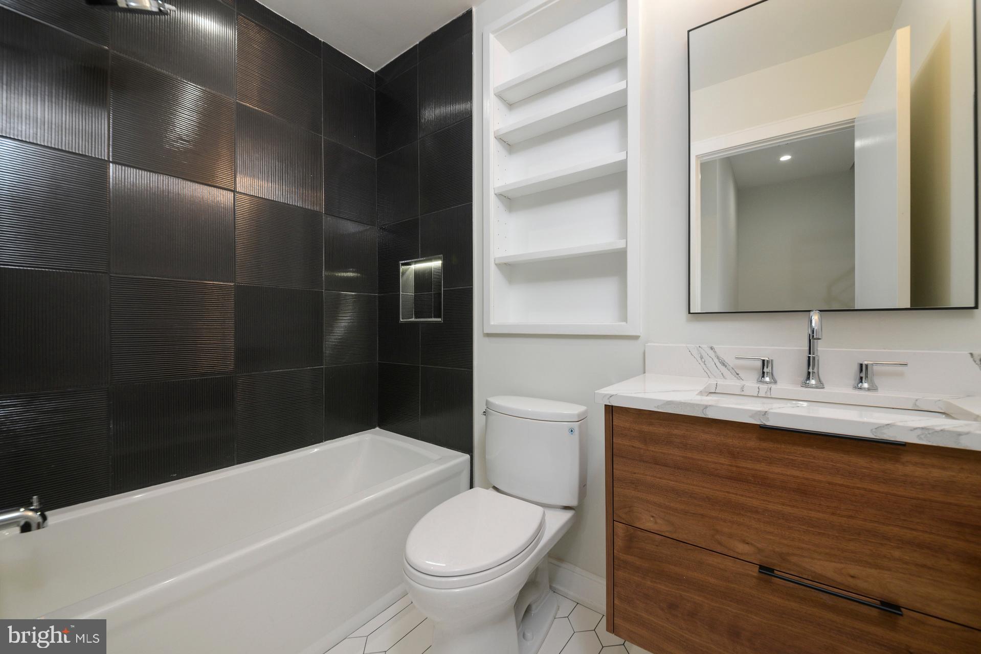416 Rector Street, Unit A Philadelphia, PA 19128 - Photo 9 of 14 Gallery Image 9