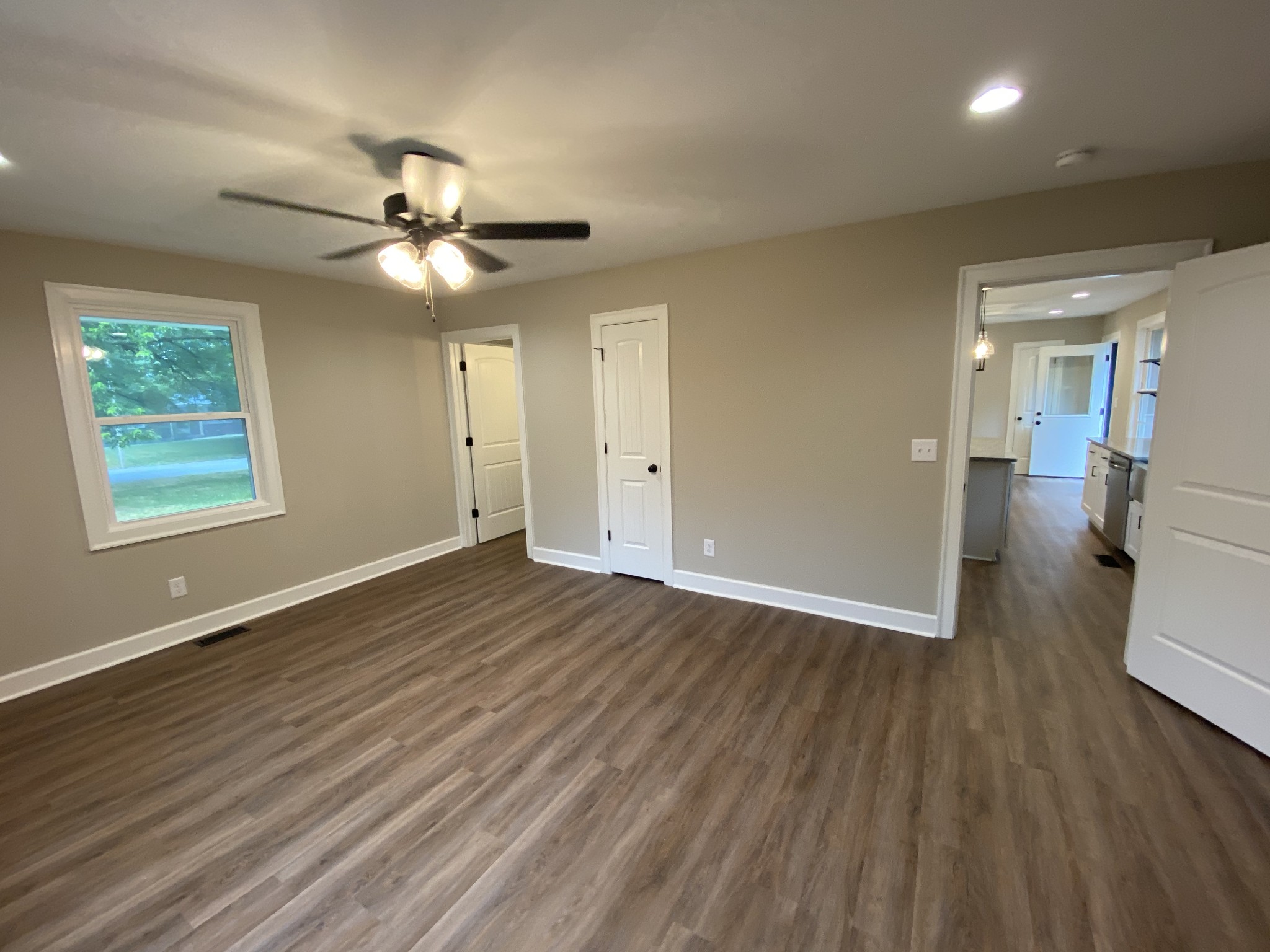 1670 Valley Road Clarksville, TN 37043 - Photo 13 of 17 Gallery Image 13