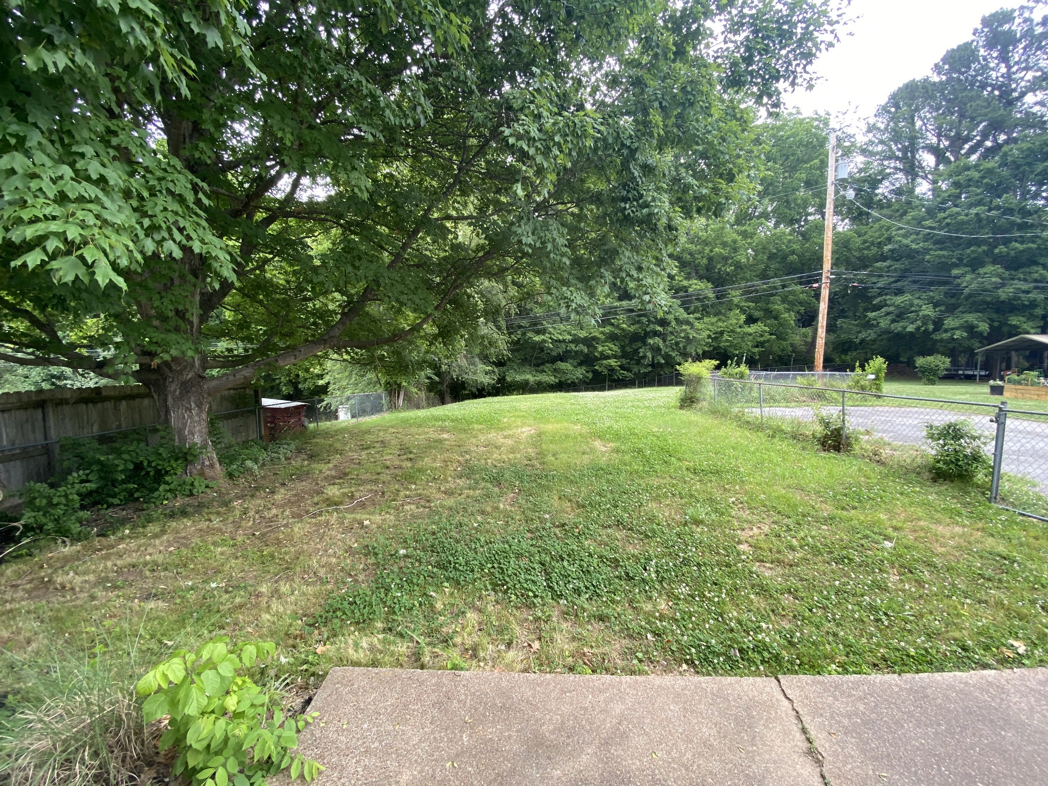 1670 Valley Road Clarksville, TN 37043 - Photo 16 of 17 Gallery Image 16