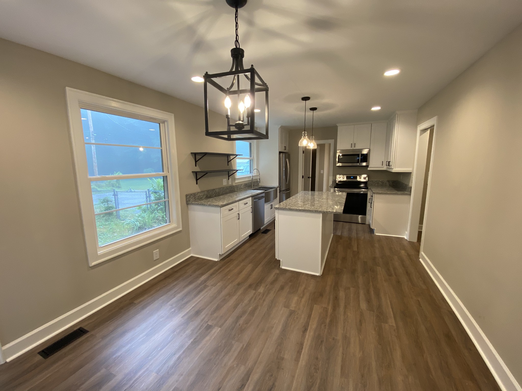 1670 Valley Road Clarksville, TN 37043 - Photo 10 of 17 Gallery Image 10