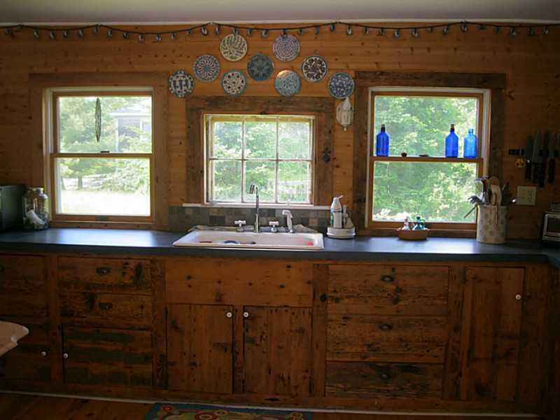 12 Naskeag Point Road Brooklin, ME 04616 - Photo 5 of 15 Kitchen.